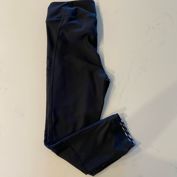 Under armor yoga pants - Picture 3 of 7